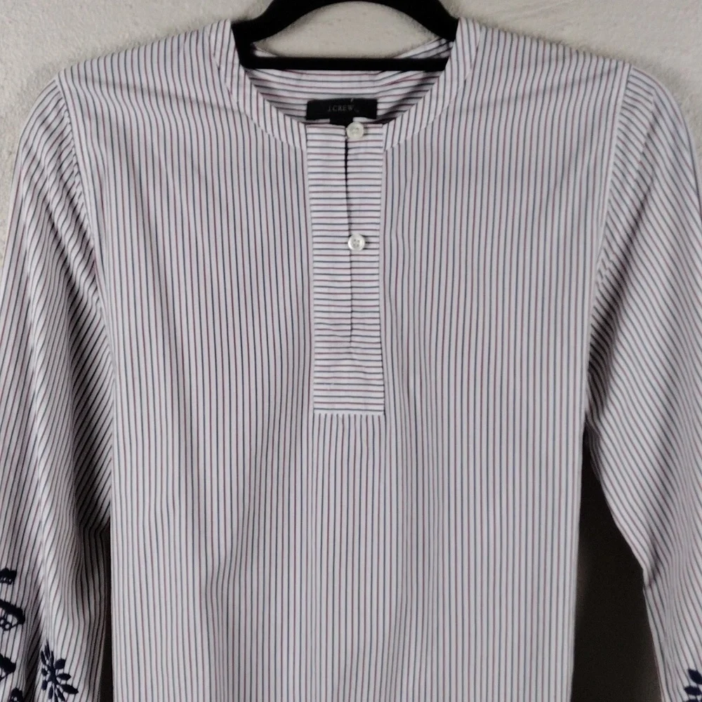 J. Crew Red White Blue Pinstripe Floral Button V-Neck Long Sleeve Tunic …